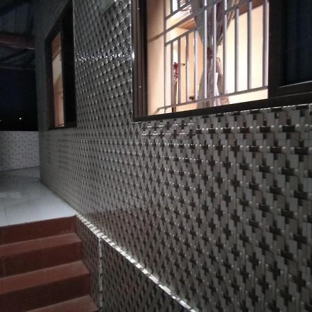 Maniis Homestay Valparai Exterior photo