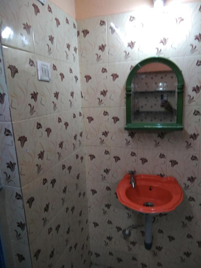 Maniis Homestay Valparai Exterior photo