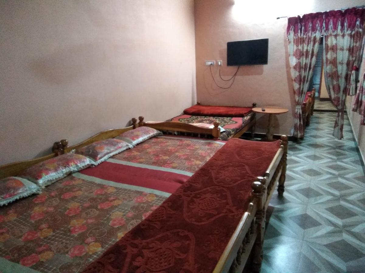 Maniis Homestay Valparai Exterior photo