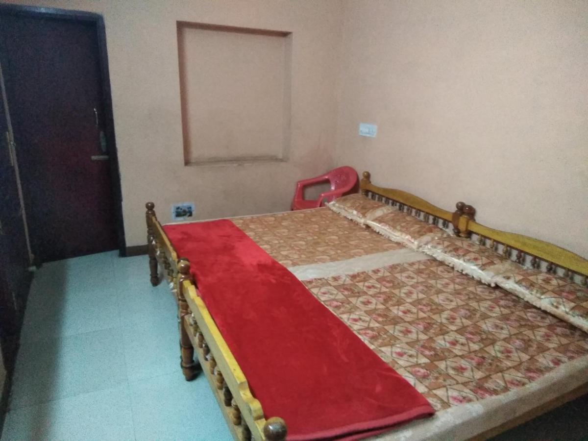 Maniis Homestay Valparai Exterior photo