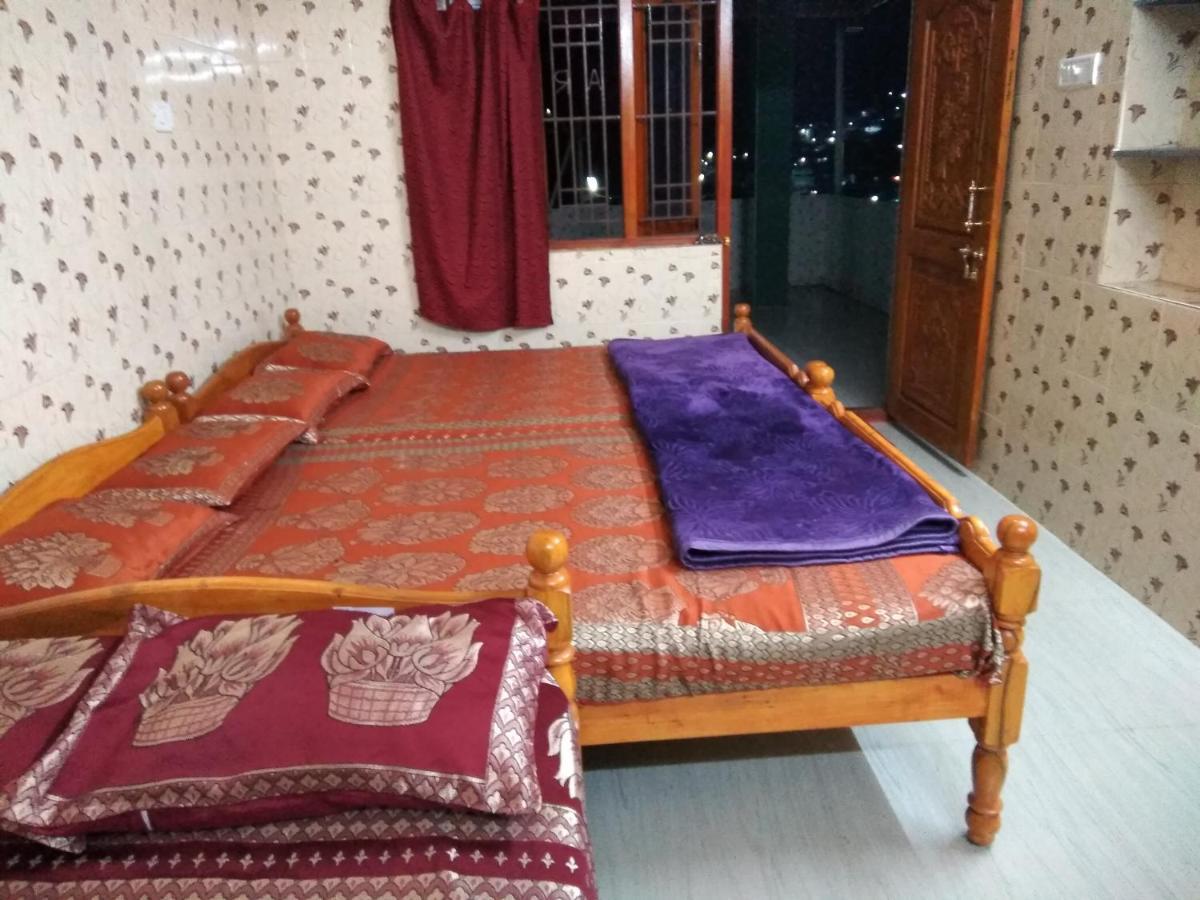 Maniis Homestay Valparai Exterior photo